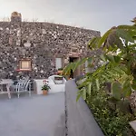 מלון Lagadi 3*
