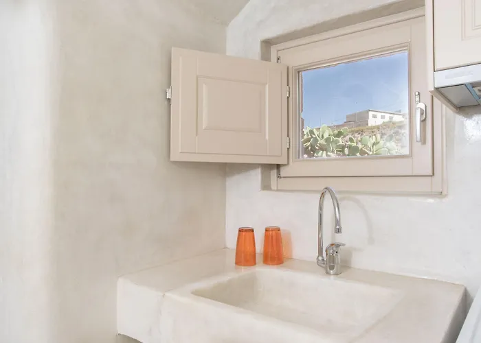 Lagadi 3* Messaria (Santorini)