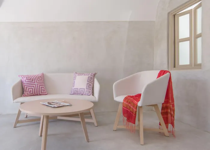 Lagadi Hotel Messaria (Santorini)