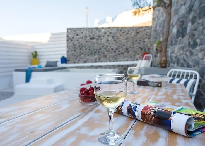 Lagadi Hotel Messaria (Santorini)