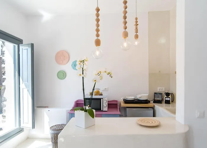 Lagadi Hotel Messaria (Santorini)